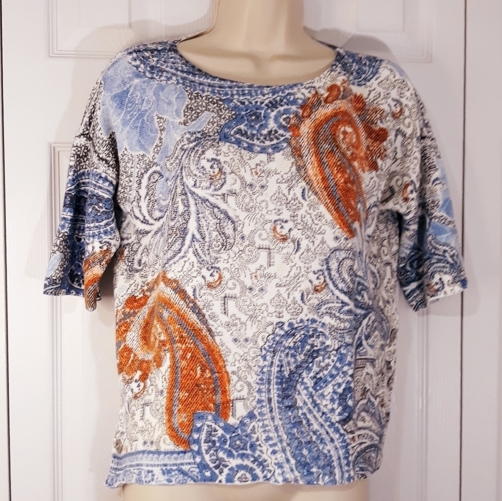 Chico's knit Short Sleeve Paisley Blue Orange White Top Size Medium (1)